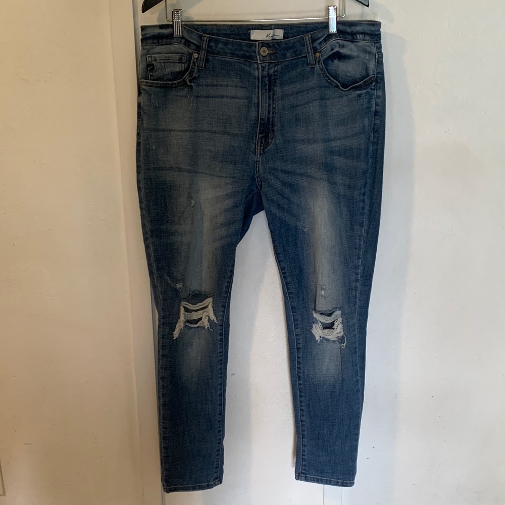 Kancan Women’s distressed jeans sz 16